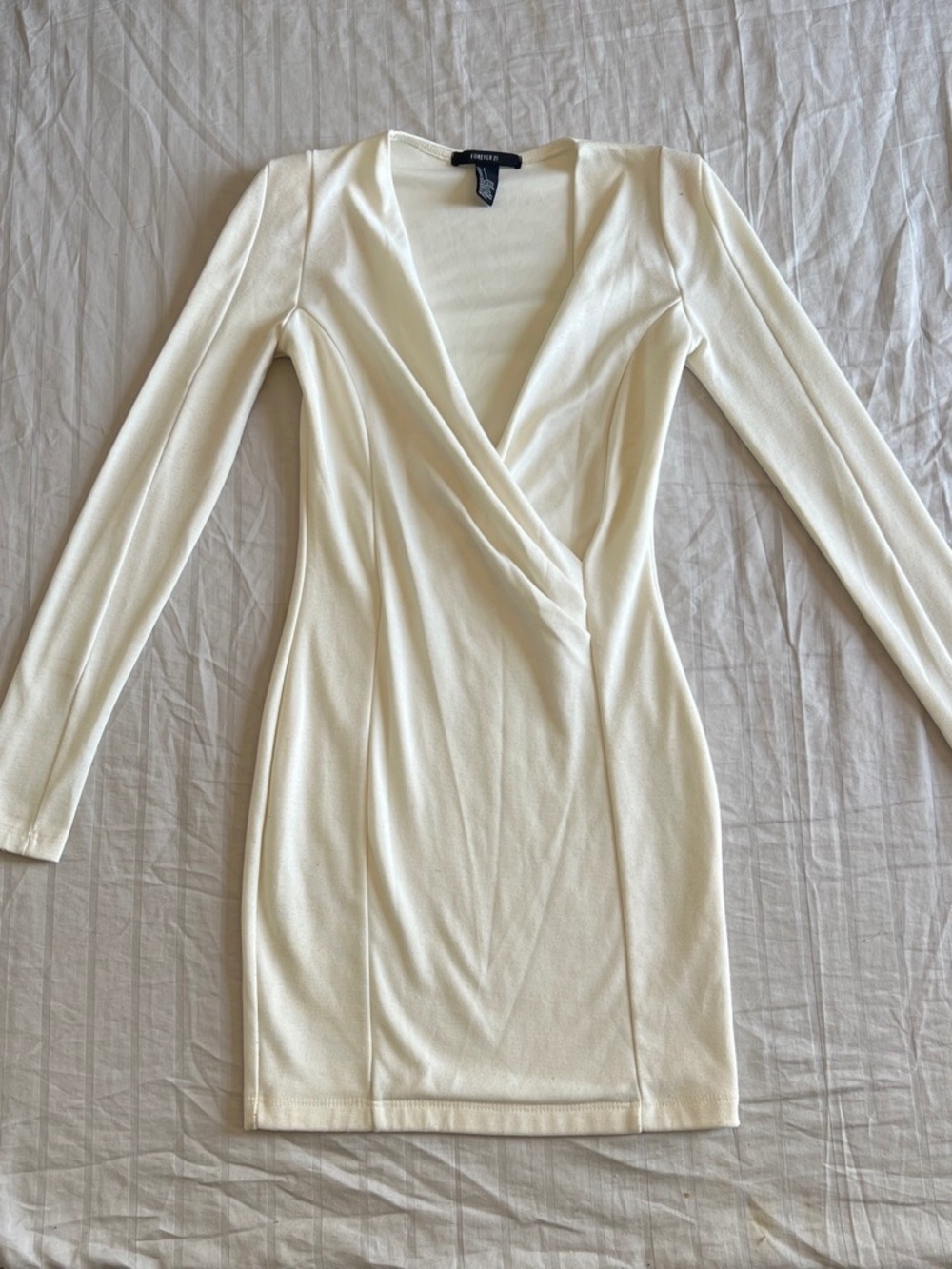 🪞 Classic wrap front chic long sleeve midi dress